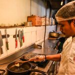 वाढत्या इंधनाच्या किमतीमुळे पुण्यातील रेस्टॉरंट्समध्ये उष्णता वाढली आहे
