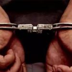 पोलीस वसाहतीत अल्पवयीन मुलीवर अत्याचार करणाऱ्या व्यक्तीला अटक
